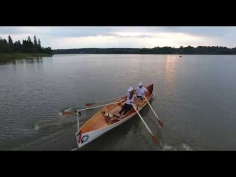 Wooden doubleboat rowing