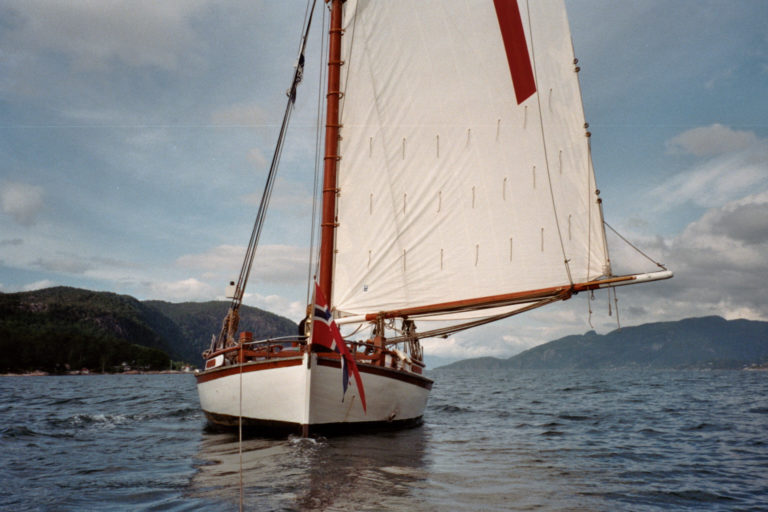 Flekkeroy inn hardangerfjorden 4 2010 768x512