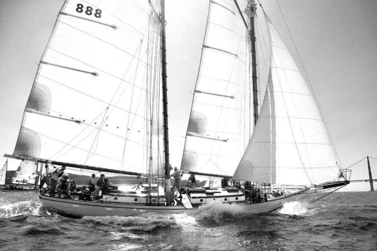 Port tack BW 768x512