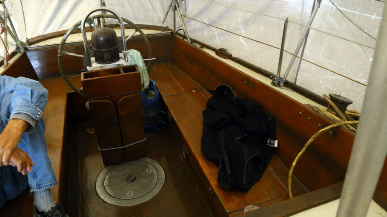 cockpit  768x430