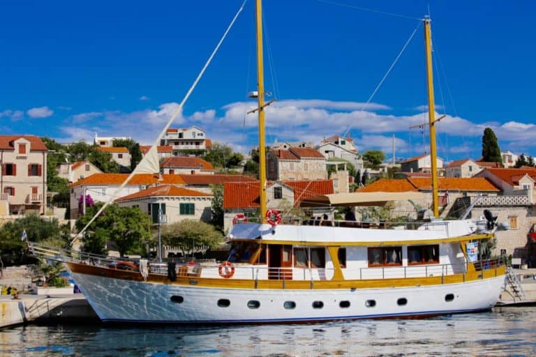 BOAT 768x512