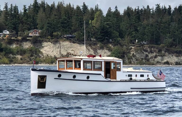 IMG 0826 CE2 RIPTIDE southbound off Point Jefferson Kitsap Peninsula Sept 10th 2019 768x493