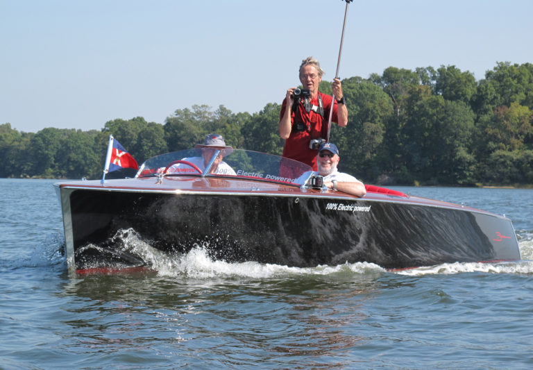 Ian Bruce 22' electric launch