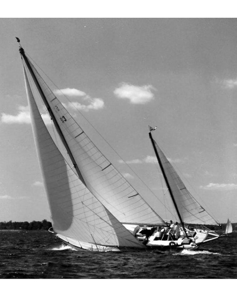 Madrigal BW 768x960