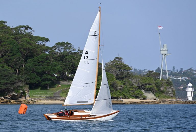 Race start 768x519