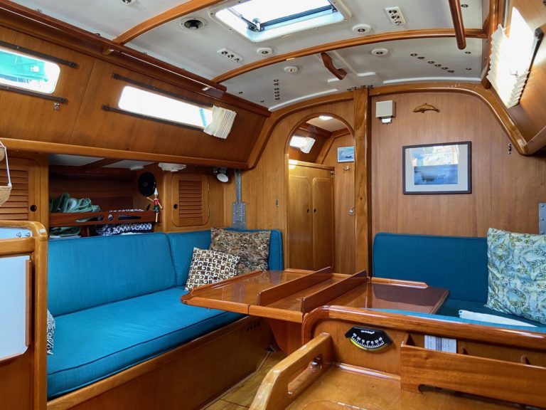 main saloon 768x576