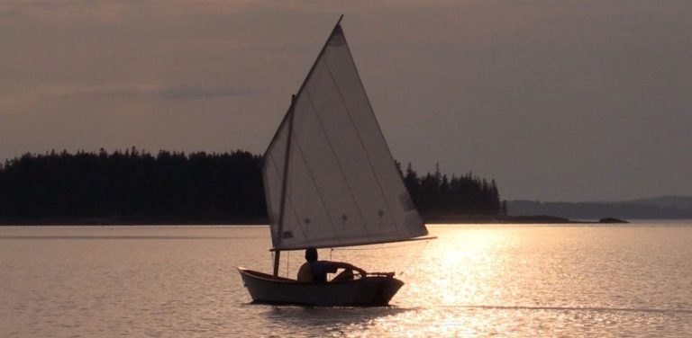 Echo Bay Dory Skiff ncrop 768x376
