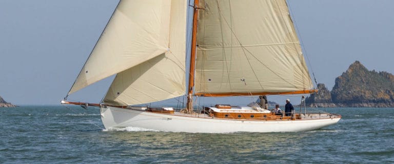 Helena 6 2048x1365 nrcrop 768x320