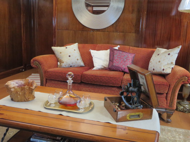 Living Room 2 768x576