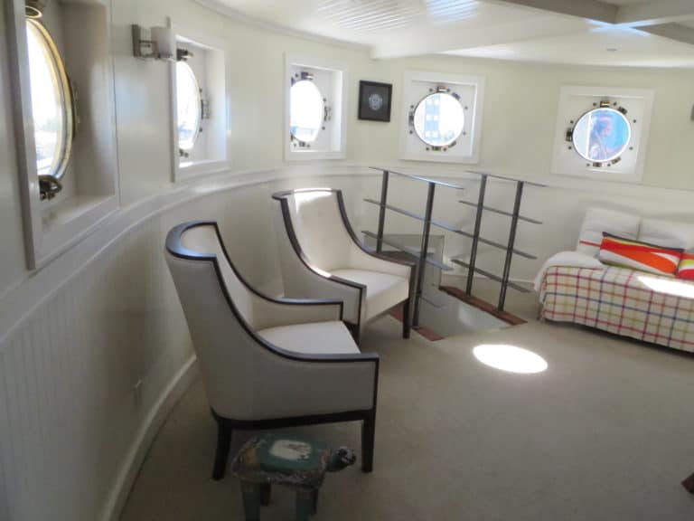 Oval Office 2 768x576