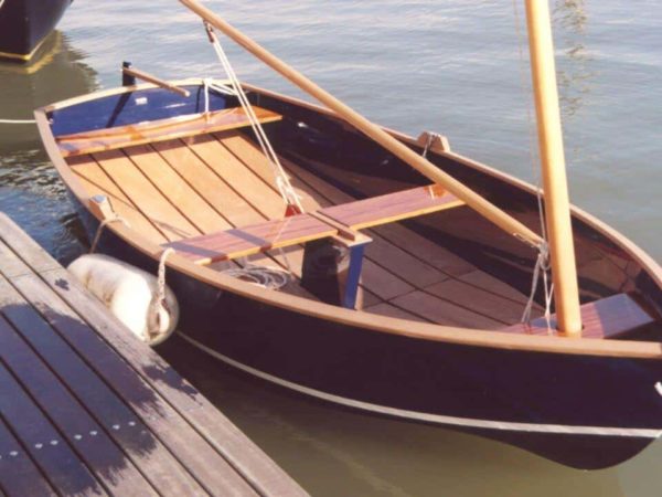 Ruderboot Mast 600x450