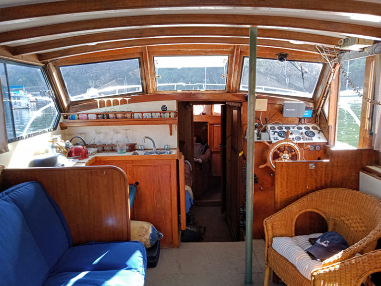 saloon smaller 768x576