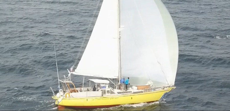 Breskell sailing