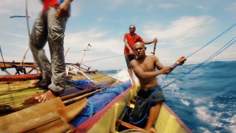 Job and Sanakoli Sailing Cape Vogel small 768x432