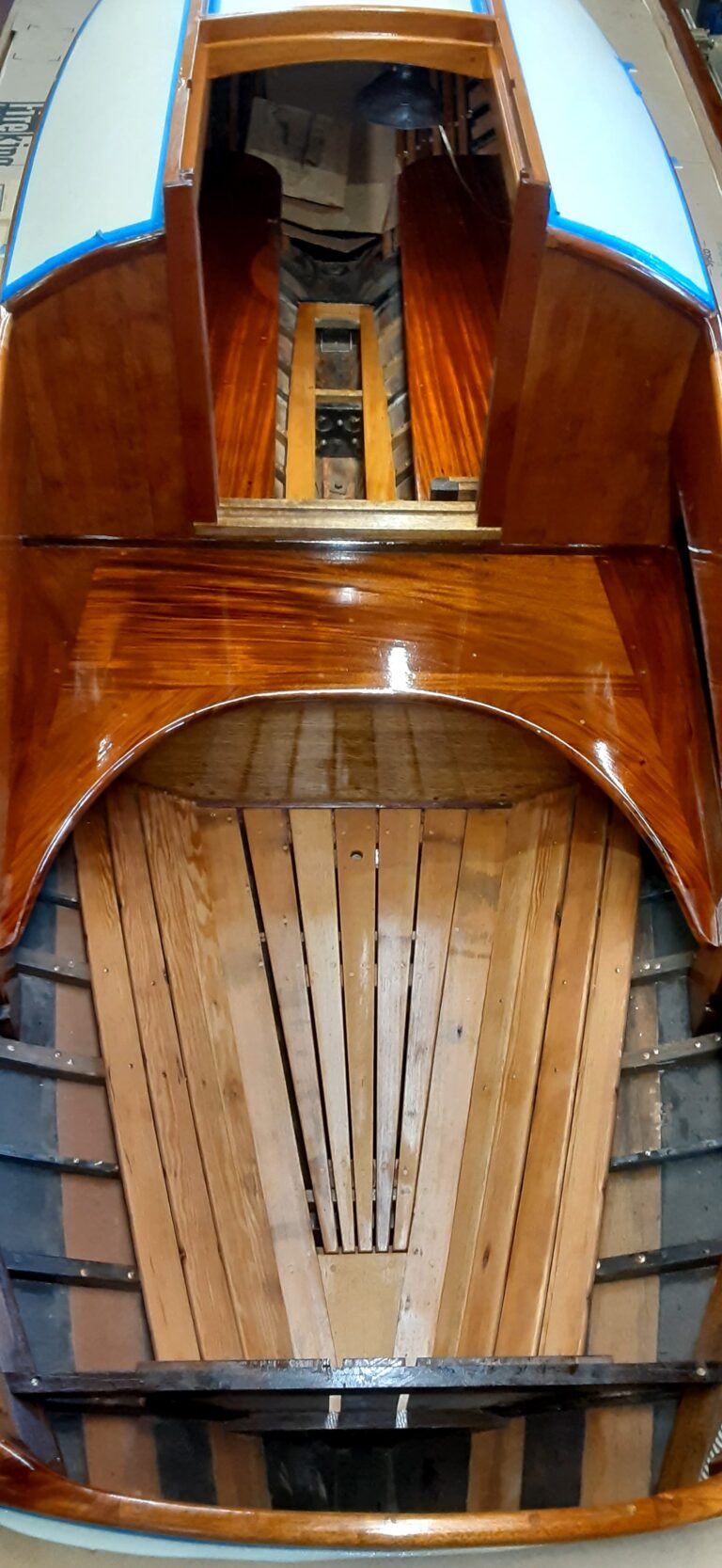 Svek cockpit 1 768x1667