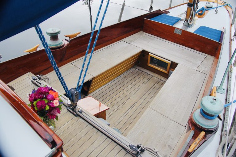 65 Teak Cockpit copy 1 768x512