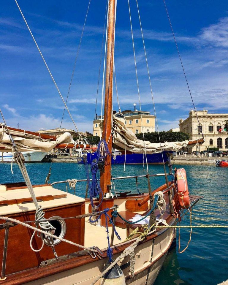 Classic Boats Ortigia1 768x960