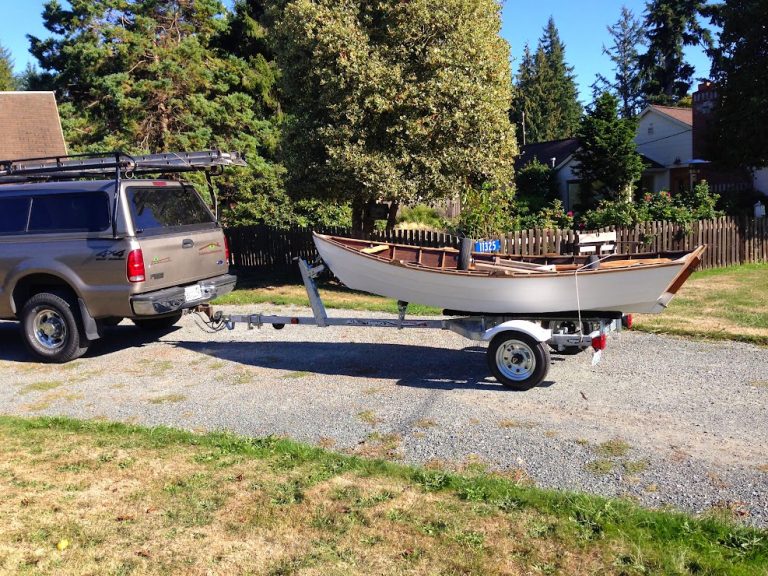 Nina on trailer 768x576
