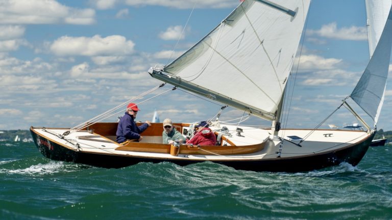 26 N.G. Herreshoff Alerion Sloop 1995 RAVEN 1 768x432