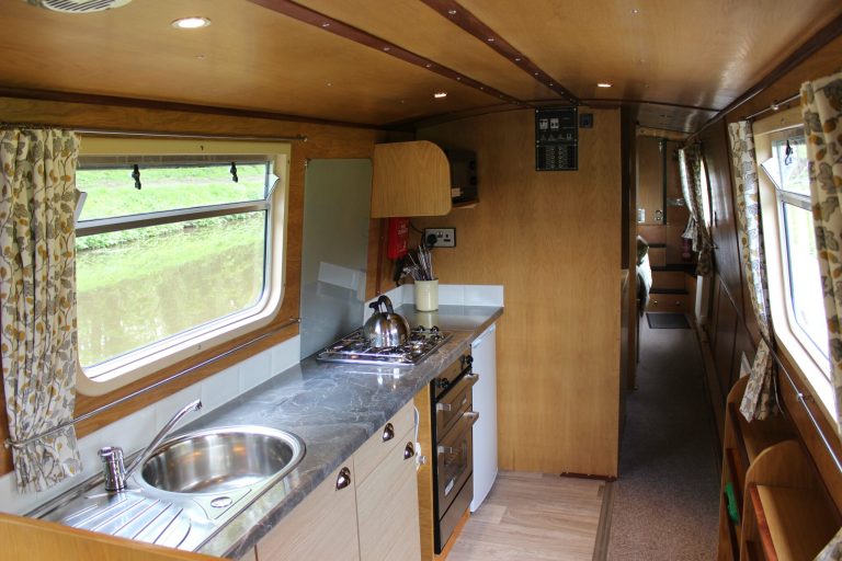 Caerphillykitchen scaled 1 768x512