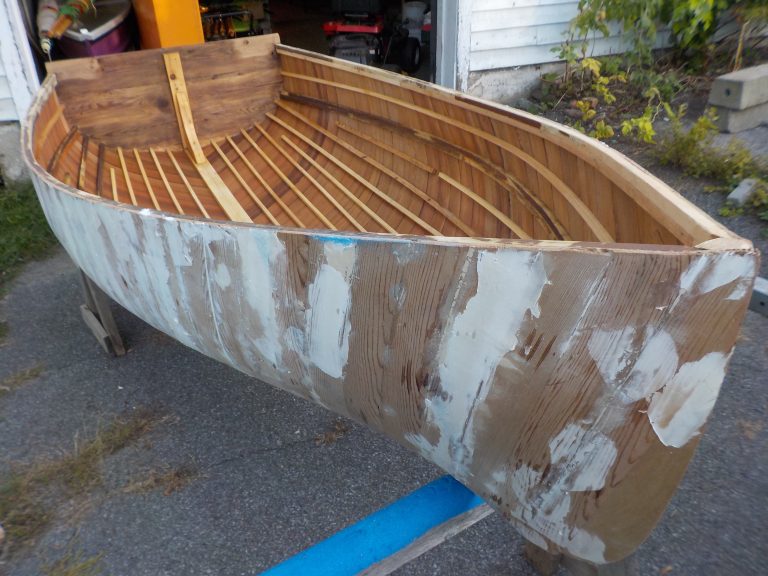 DSCN7047 Mystery Ranch chapelle dinghy 10 wood preservative poison sept 2022 mudding and fairing 768x576