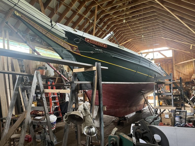 Gallant in her current shop 768x576